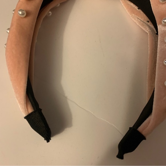 5 for 20 Nordstrom light pink velour pearl studded top knot headband - Picture 5 of 5